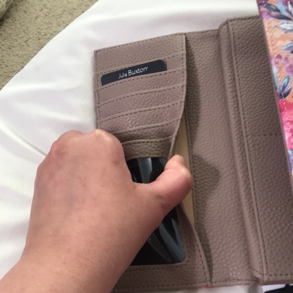 🌸NEW🌸 Julia Buxton RFID Reader Shield Flower Wallet - Picture 5 of 16